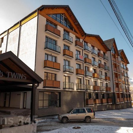 Valley And Mountain View, Twins, With Hot Water Гудаури Екстериор снимка